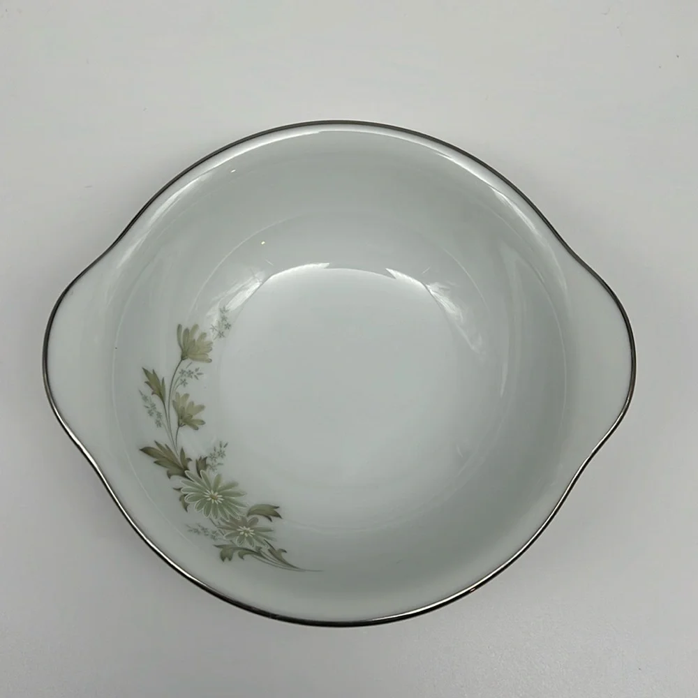 Noritake Soroya 6853 6” Cereal Bowl Light Green Daisy Platinum‎ Banded